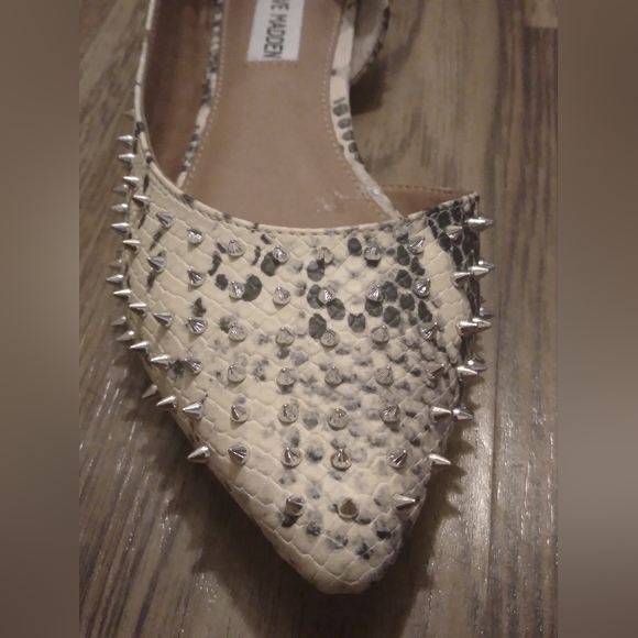 Spiked snakeskin flats - Picture 8 of 10